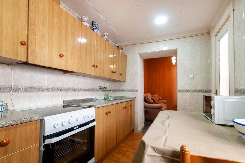 The Little House In The Neighbourhood Villa Аликанте Екстериор снимка