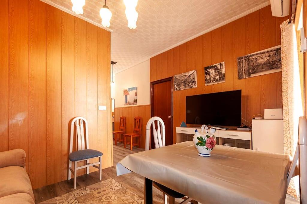 The Little House In The Neighbourhood Villa Аликанте Екстериор снимка